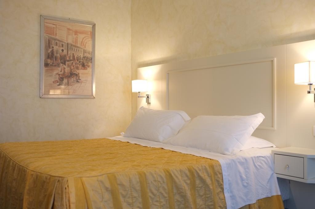 Hotel Della Citta Et De La Ville Forli Bilik gambar